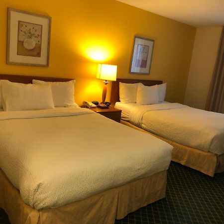 Baymont By Wyndham Coon Rapids Hotel Exterior photo