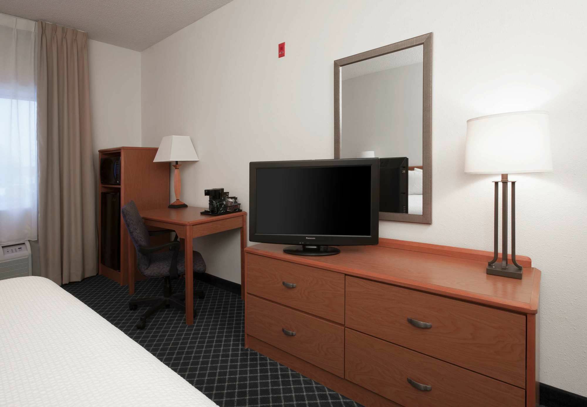 Baymont By Wyndham Coon Rapids Hotel Exterior photo