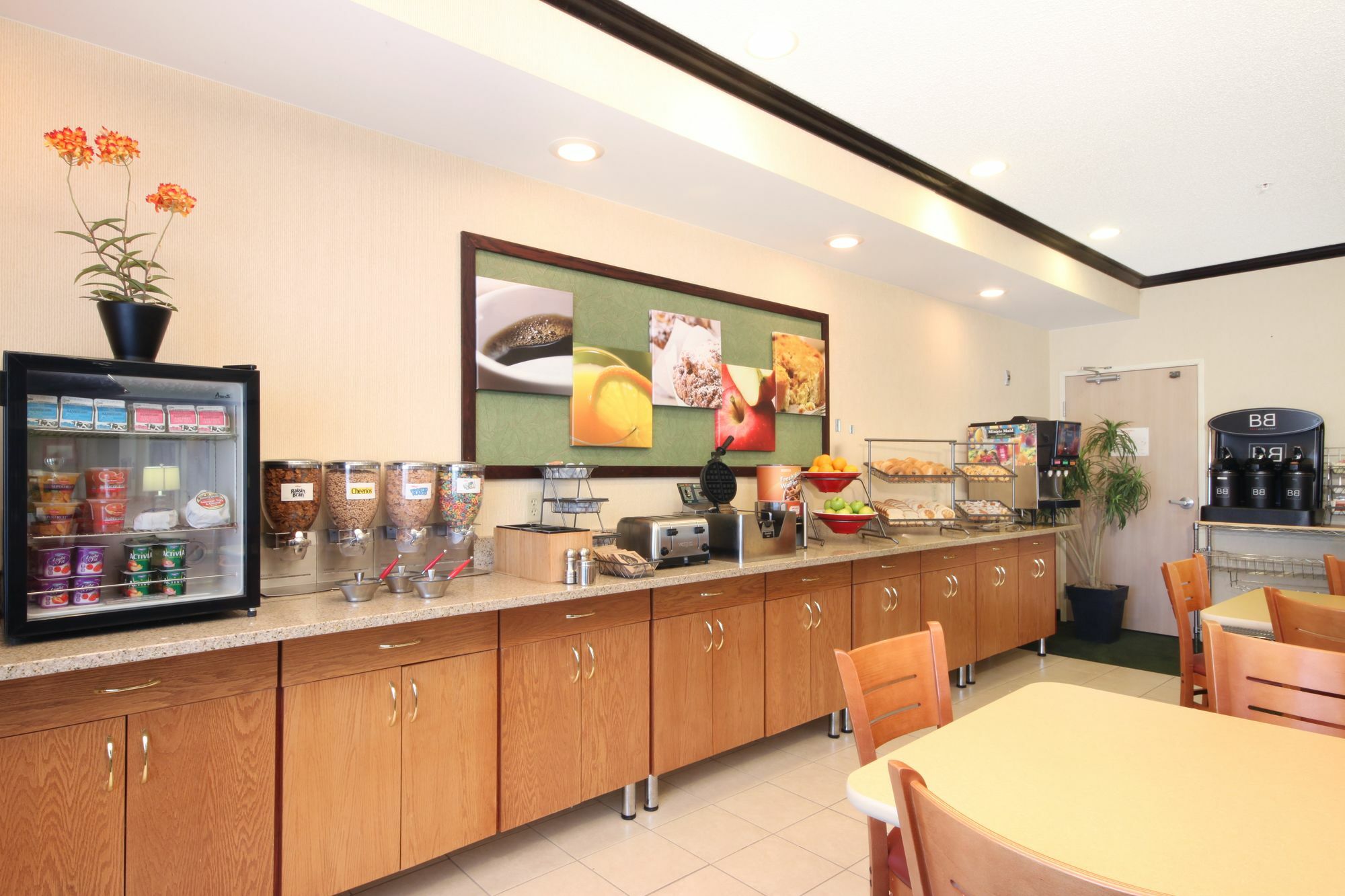 Baymont By Wyndham Coon Rapids Hotel Restaurant photo
