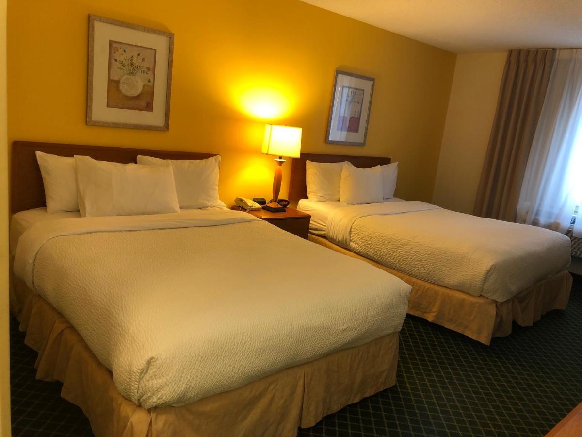 Baymont By Wyndham Coon Rapids Hotel Exterior photo